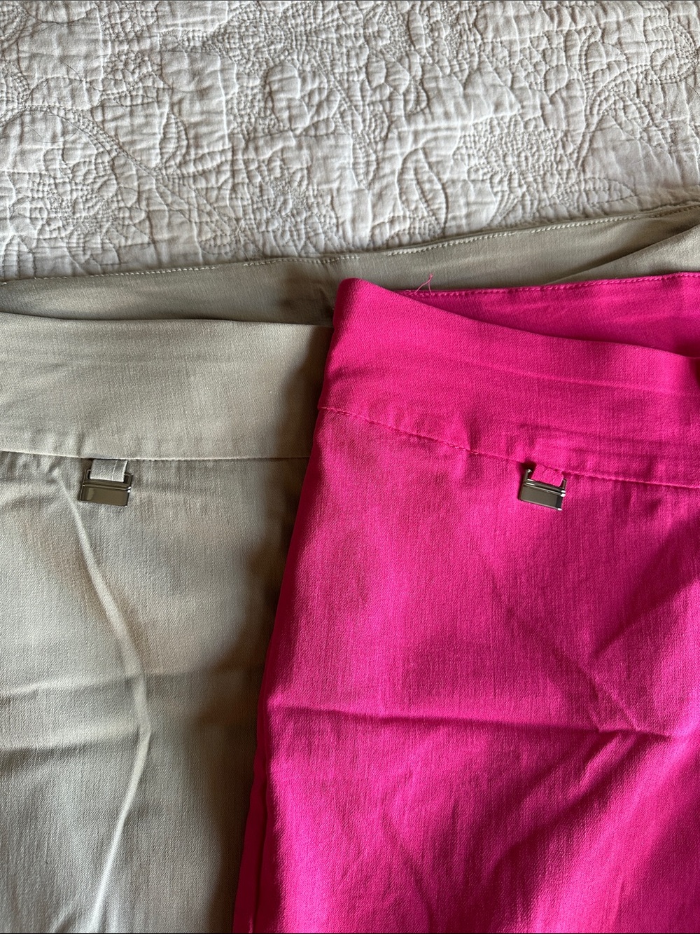 Set of 2 - Women's Crop Pants - Bright Fuchsia and Khaki Capri Bottoms - Picture 3 of 5